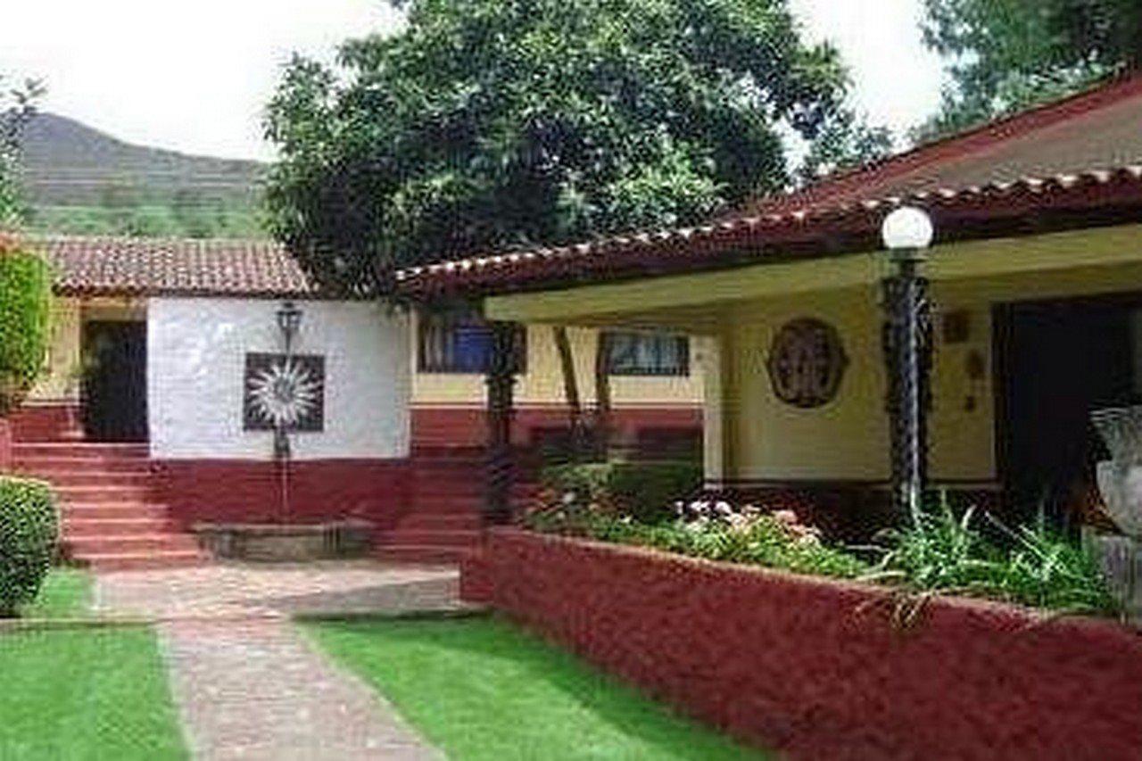 Lago Sol Hotel & Suites Tzintzuntzan Bagian luar foto