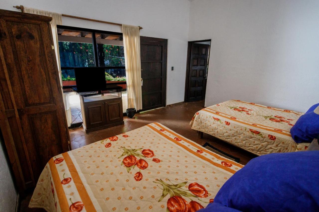 Lago Sol Hotel & Suites Tzintzuntzan Bagian luar foto