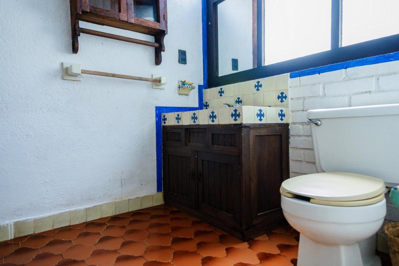 Lago Sol Hotel & Suites Tzintzuntzan Bagian luar foto