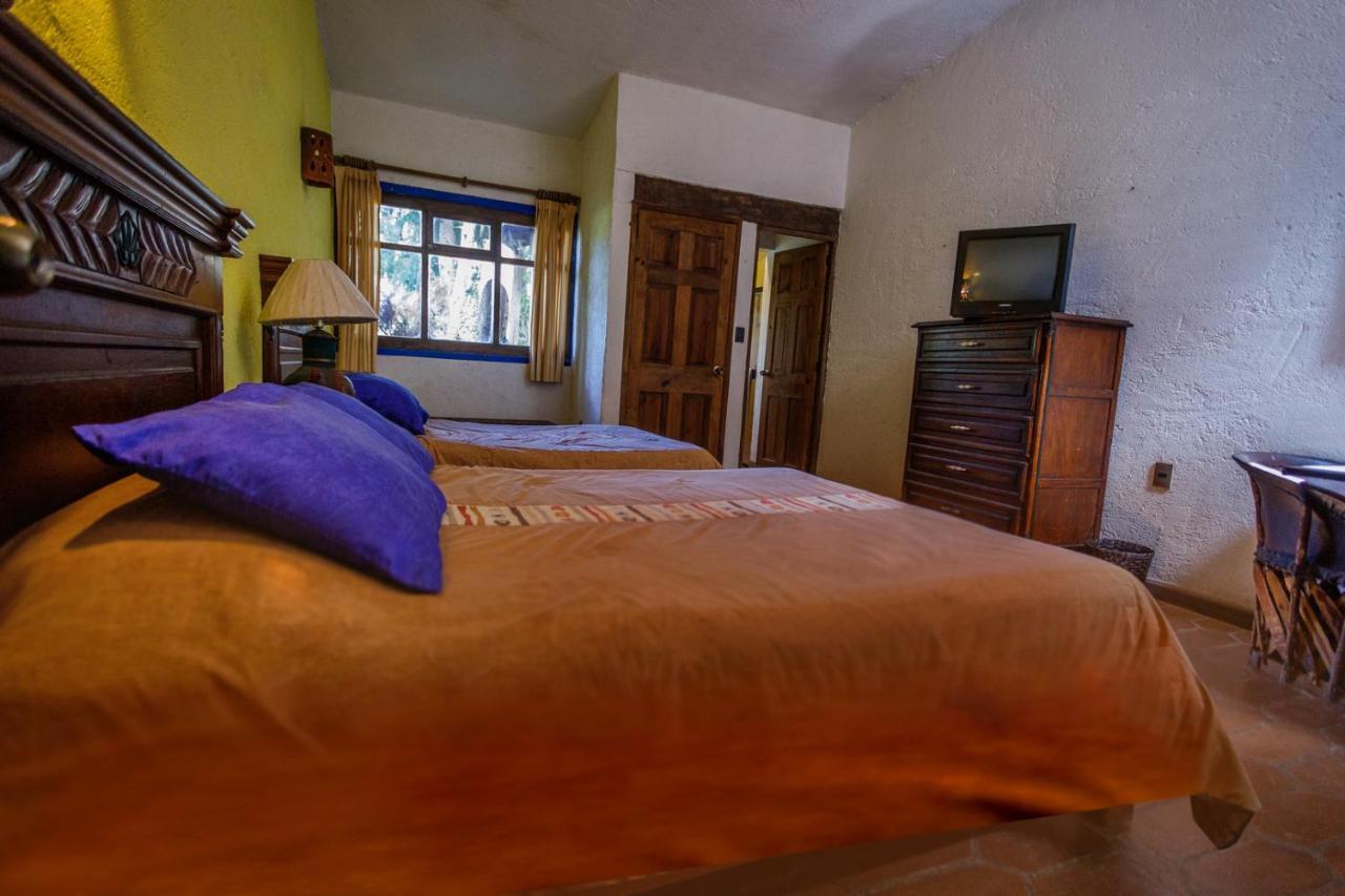 Lago Sol Hotel & Suites Tzintzuntzan Bagian luar foto