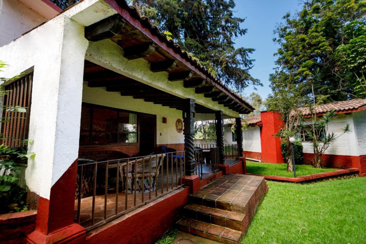 Lago Sol Hotel & Suites Tzintzuntzan Bagian luar foto