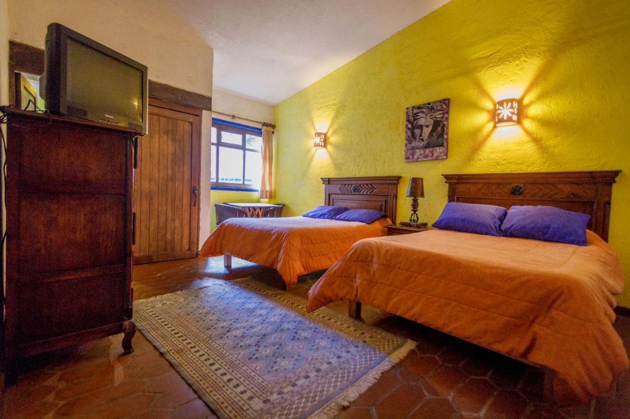 Lago Sol Hotel & Suites Tzintzuntzan Bagian luar foto