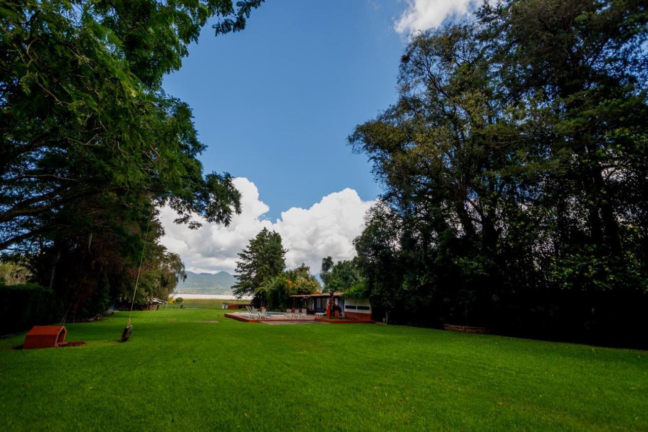 Lago Sol Hotel & Suites Tzintzuntzan Bagian luar foto
